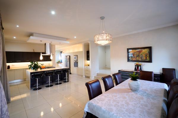 3 Bedroom HouseWaterfall Country Village - More