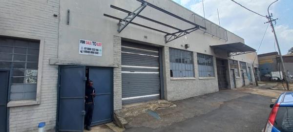 376  m² Industrial space