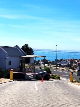 651 m² Land