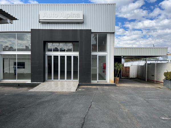 980  m² Commercial space