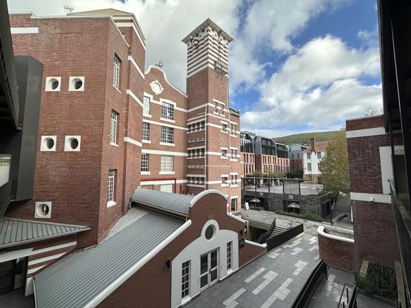 270  m² Commercial space