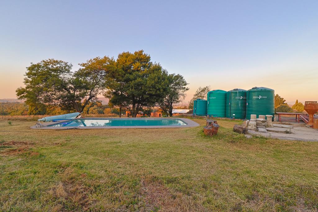 3.3 ha Smallholding