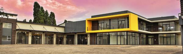 1 880  m² Retail Space