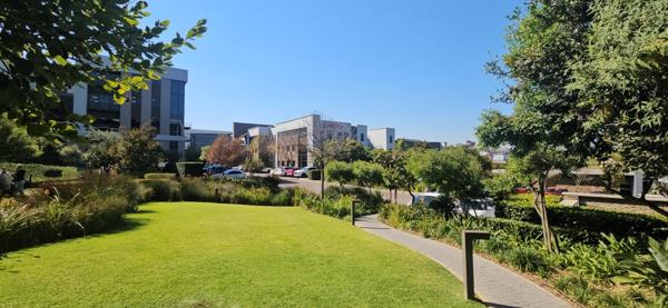 656  m² Commercial space