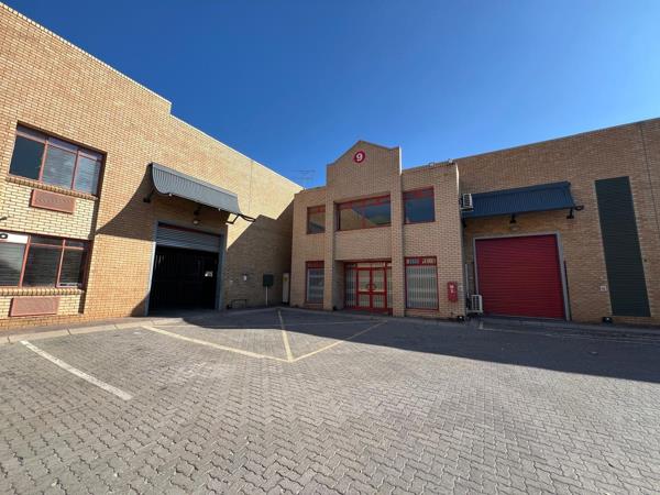 714  m² Industrial space