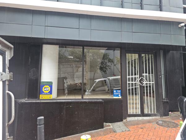 154  m² Retail Space