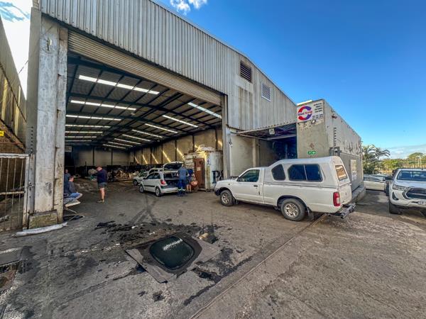 1 200  m² Commercial space