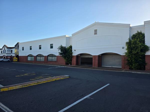 868 m² Retail Space