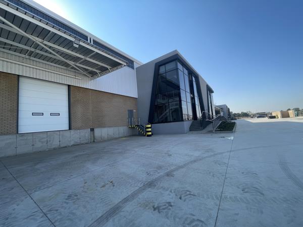 1 910  m² Industrial space