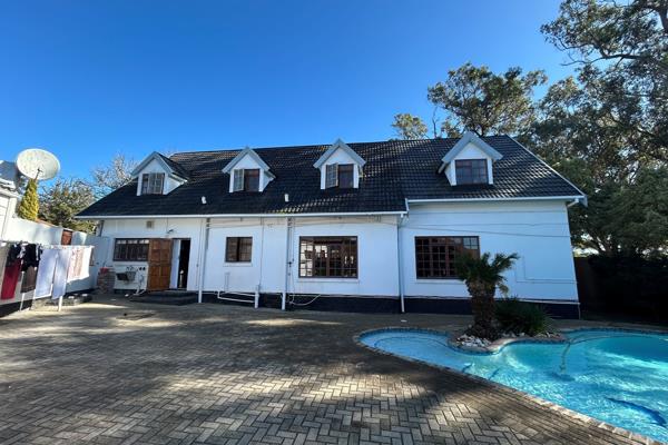 313  m² Commercial space