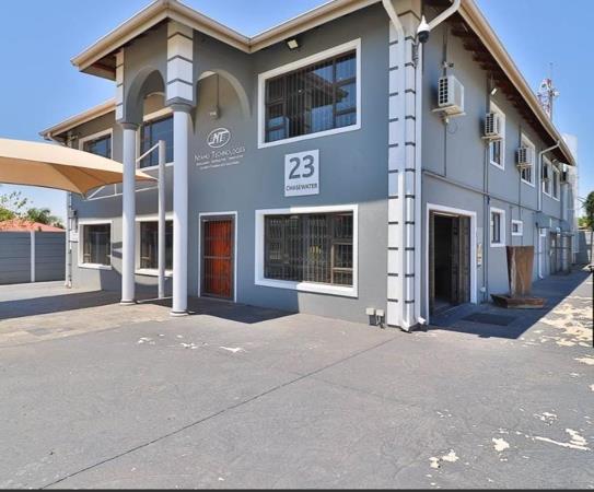 638  m² Commercial space
