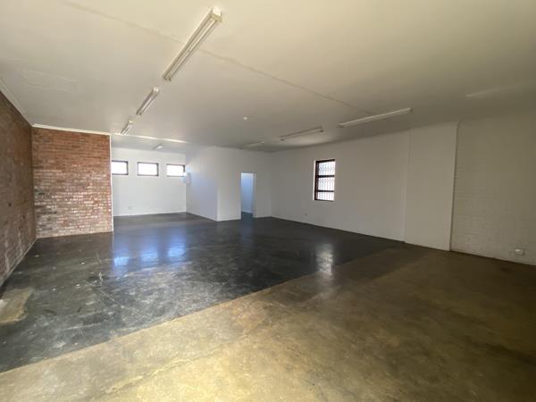 105  m² Industrial space