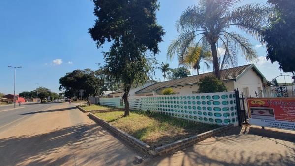 200  m² Commercial space