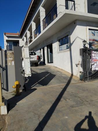 30  m² Commercial space