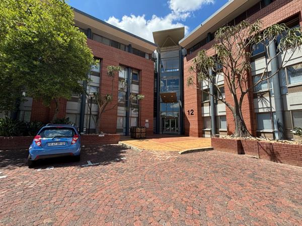 712 m² Office Space