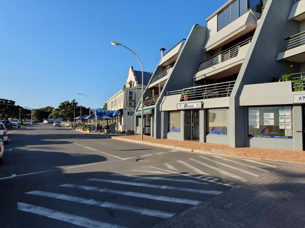 65  m² Commercial space