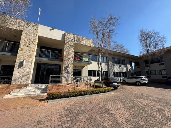 215 m² Commercial space
