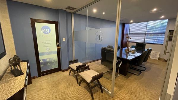 71  m² Commercial space