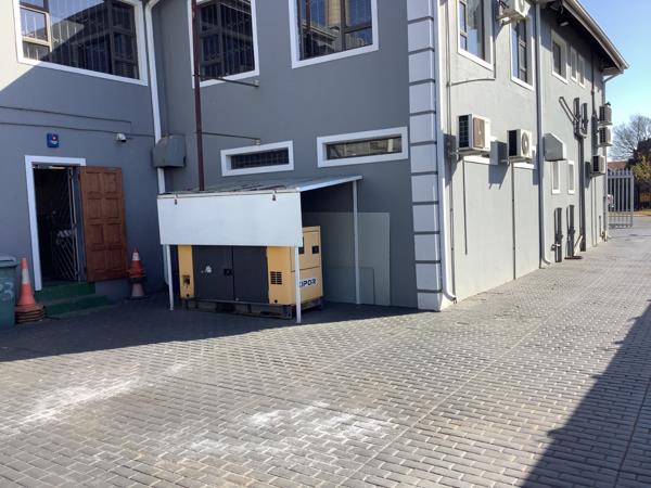 652  m² Commercial space