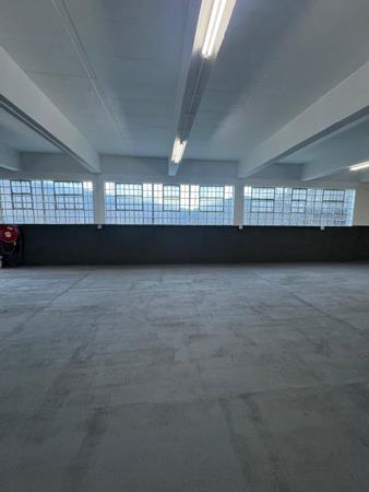 150  m² Commercial space