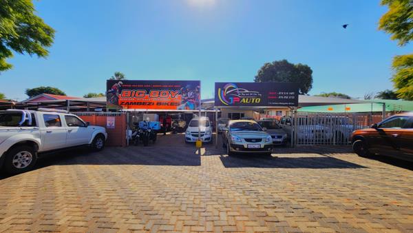 366  m² Commercial space