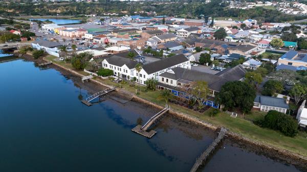 2 755 m² Commercial space