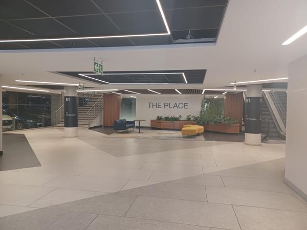 834 m² Office Space