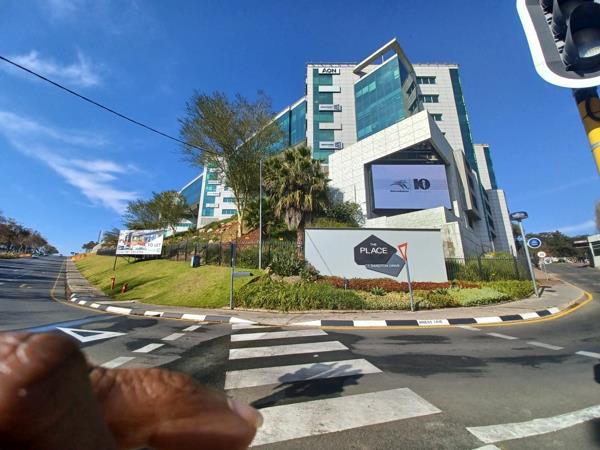 834 m² Office Space