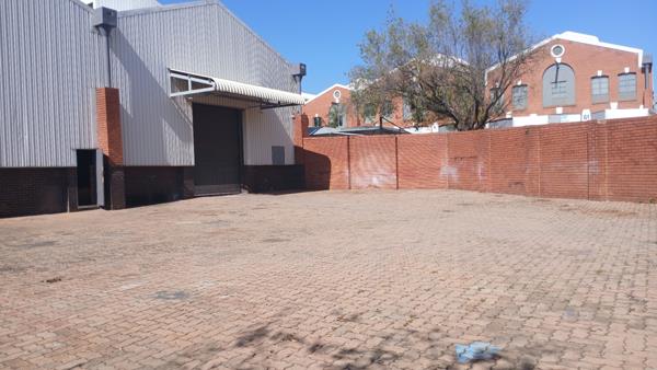 1 152  m² Commercial space