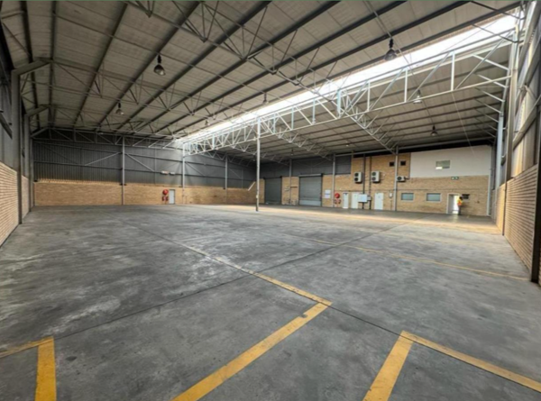 1 235  m² Commercial space