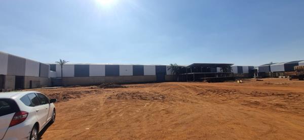 325  m² Industrial space