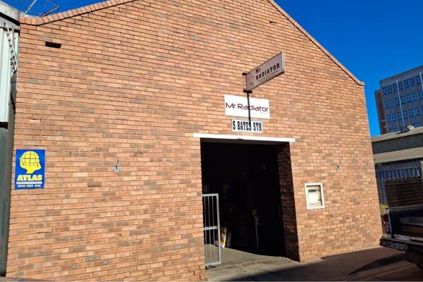 200  m² Commercial space