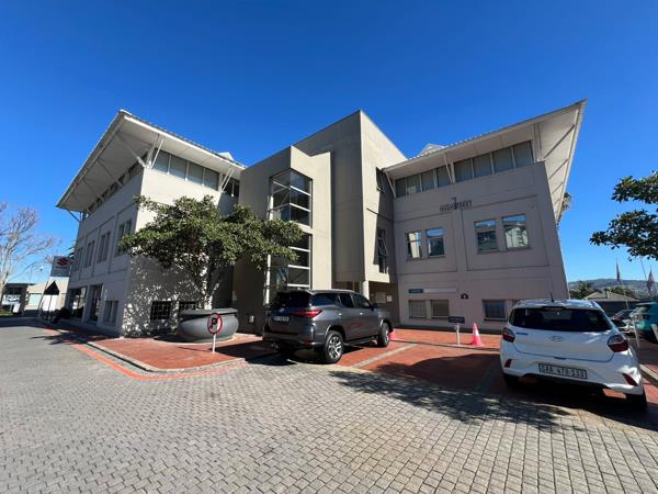 164  m² Commercial space