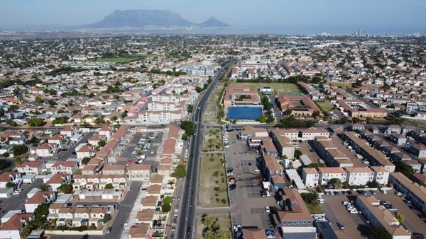 307  m² Commercial space