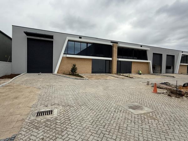 818 m² Industrial space