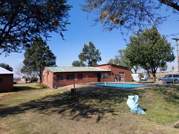 9 400 ha Farm with House