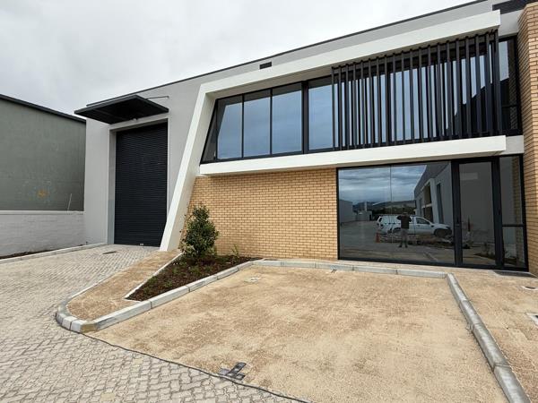 1 011  m² Industrial space