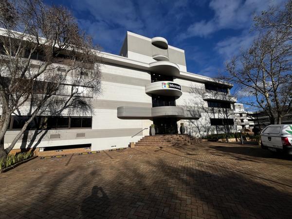 1 960  m² Commercial space