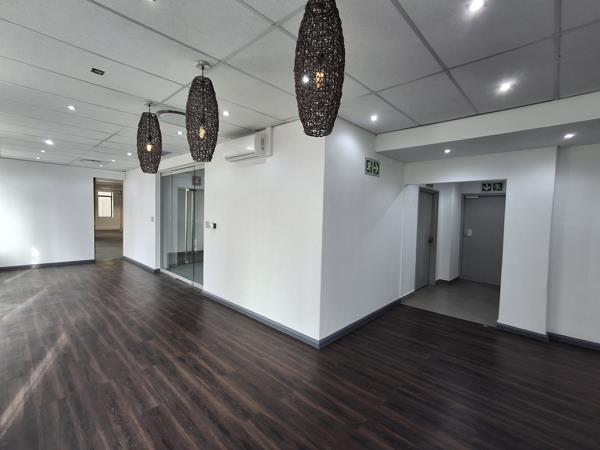 340  m² Commercial space