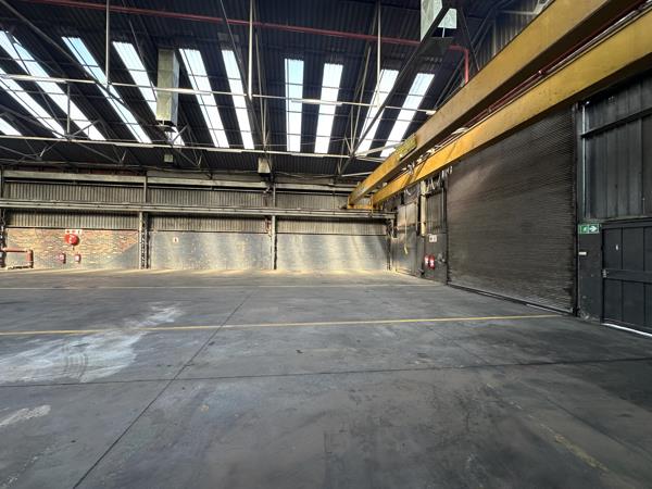 998  m² Industrial space