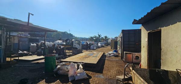 148  m² Commercial space