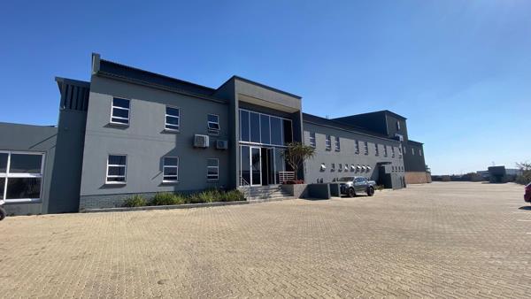 3 858 m² Industrial space
