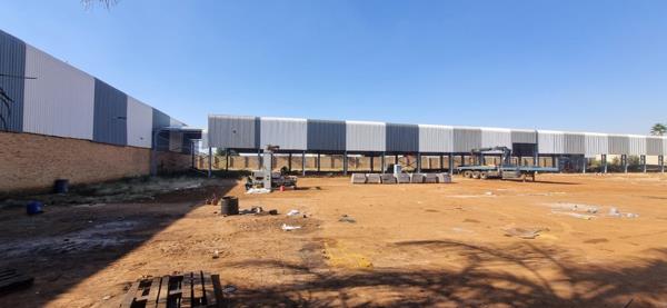 1 800  m² Industrial space