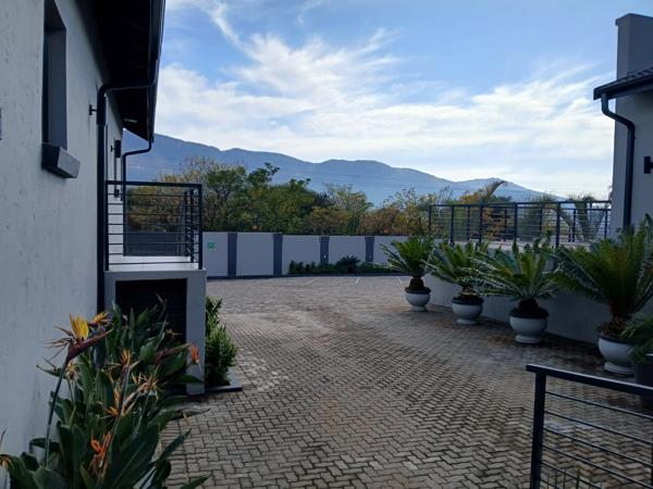 741  m² Commercial space