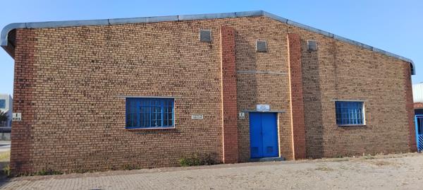 800  m² Industrial space