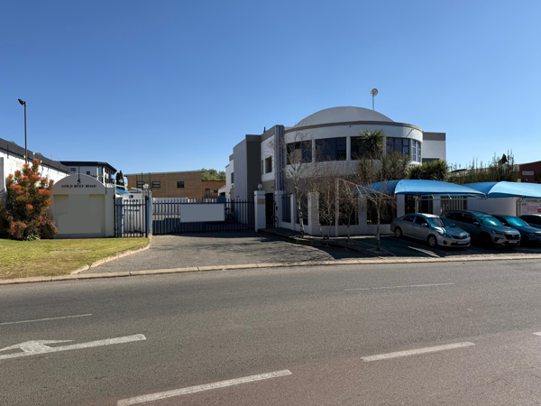 1 043 m² Industrial space