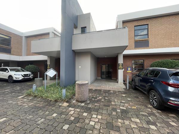 211  m² Commercial space