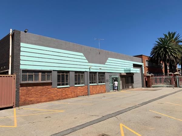 1 319  m² Commercial space