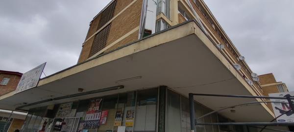 1 500  m² Retail Space