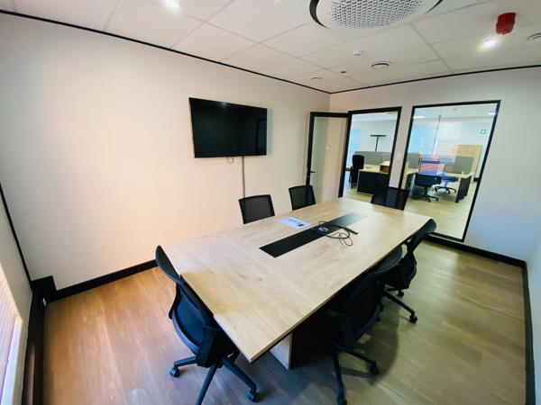 256  m² Office Space